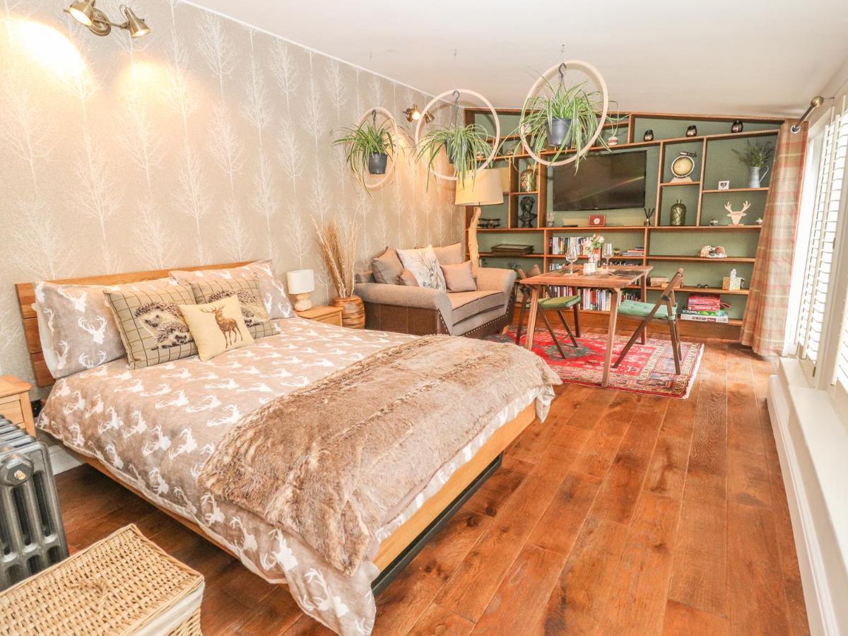 The Cottage The Coach House Рексем Екстер'єр фото