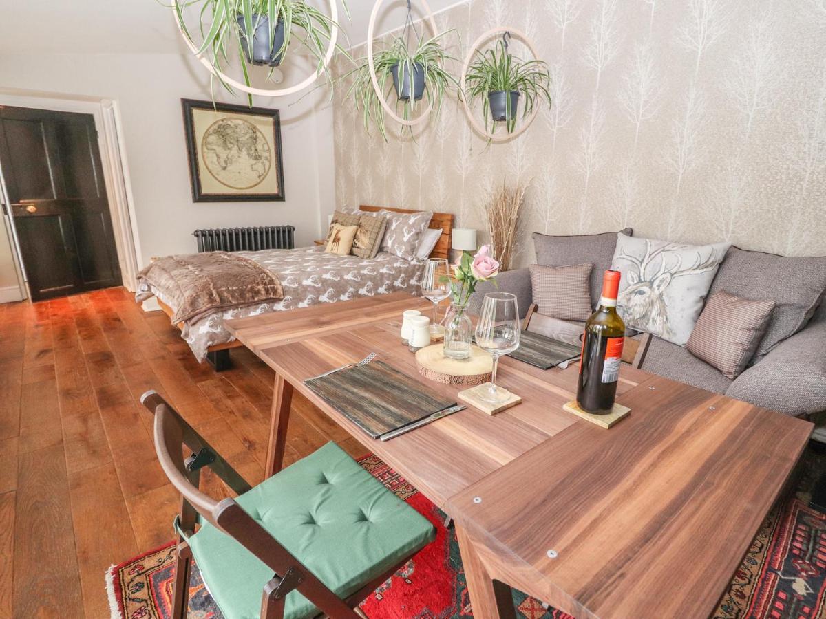 The Cottage The Coach House Рексем Екстер'єр фото